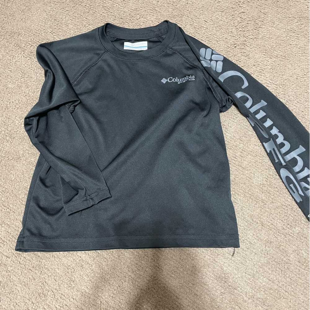 Columbia Black Long Sleeve Shirt